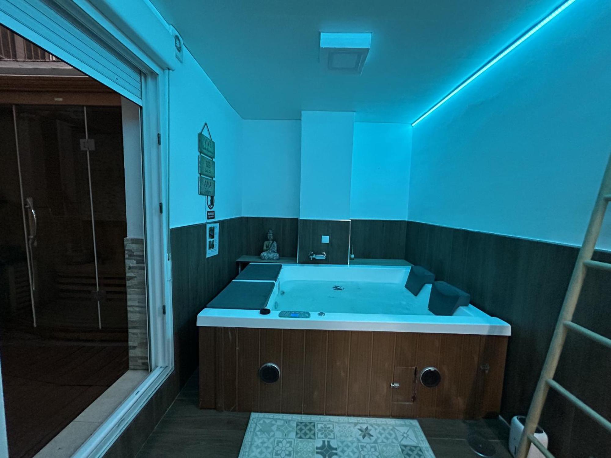 Lujo A Tu Alcance Con Spa Y Garaje Pleno Centro ウエルバ エクステリア 写真