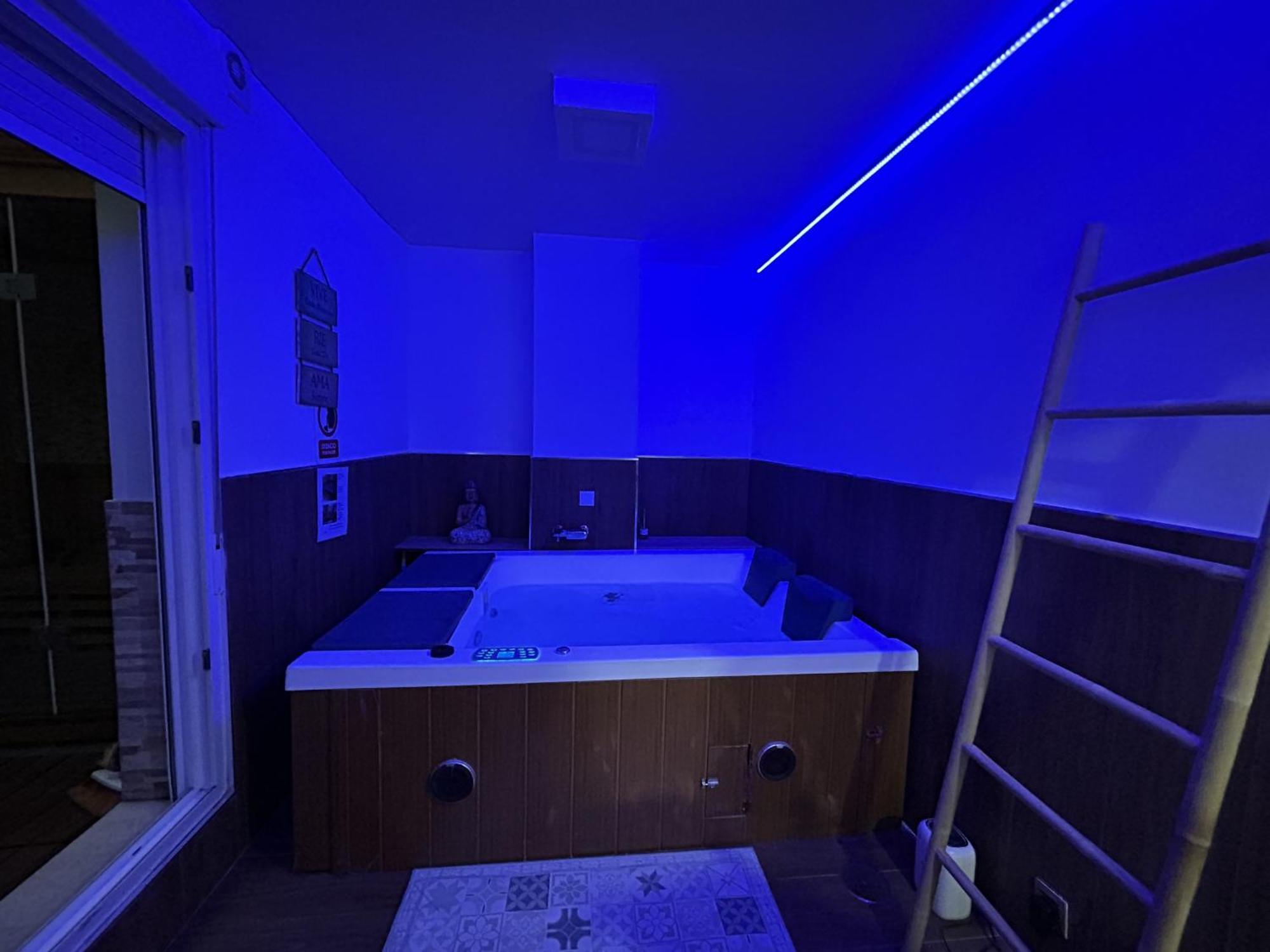 Lujo A Tu Alcance Con Spa Y Garaje Pleno Centro ウエルバ エクステリア 写真