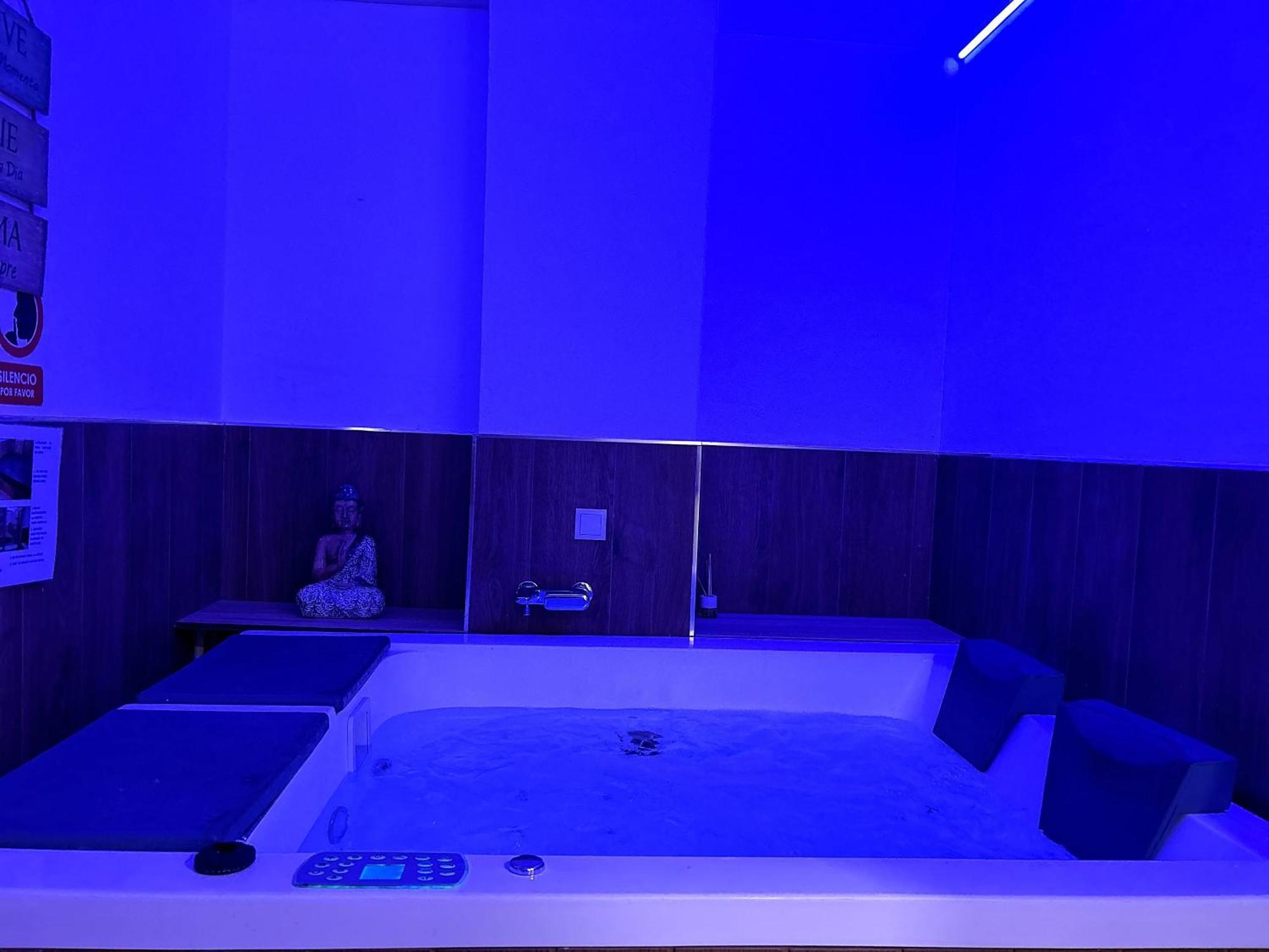 Lujo A Tu Alcance Con Spa Y Garaje Pleno Centro ウエルバ エクステリア 写真