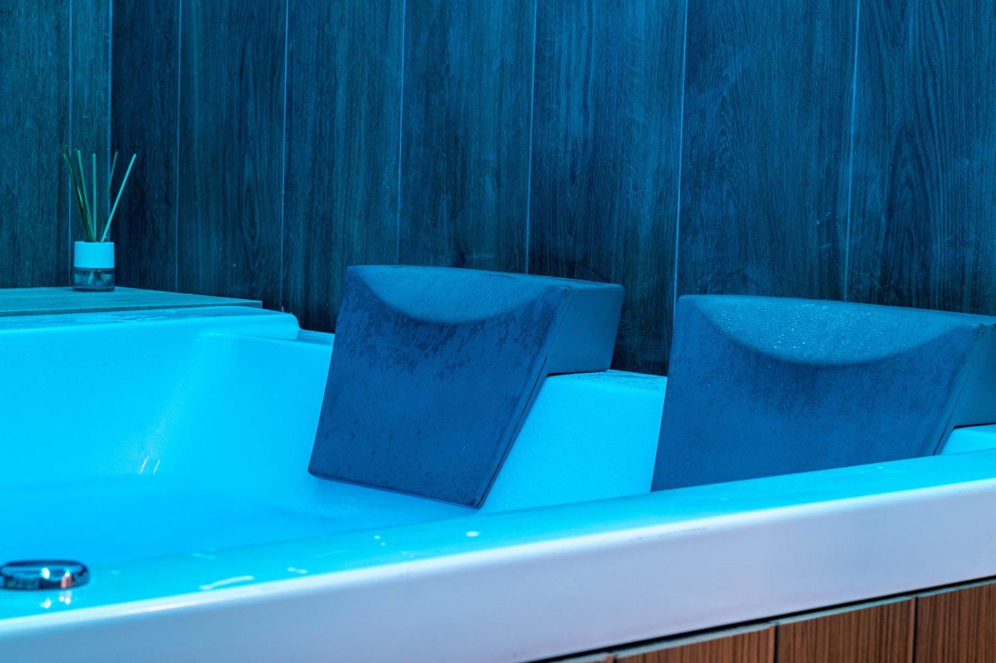 Lujo A Tu Alcance Con Spa Y Garaje Pleno Centro ウエルバ エクステリア 写真