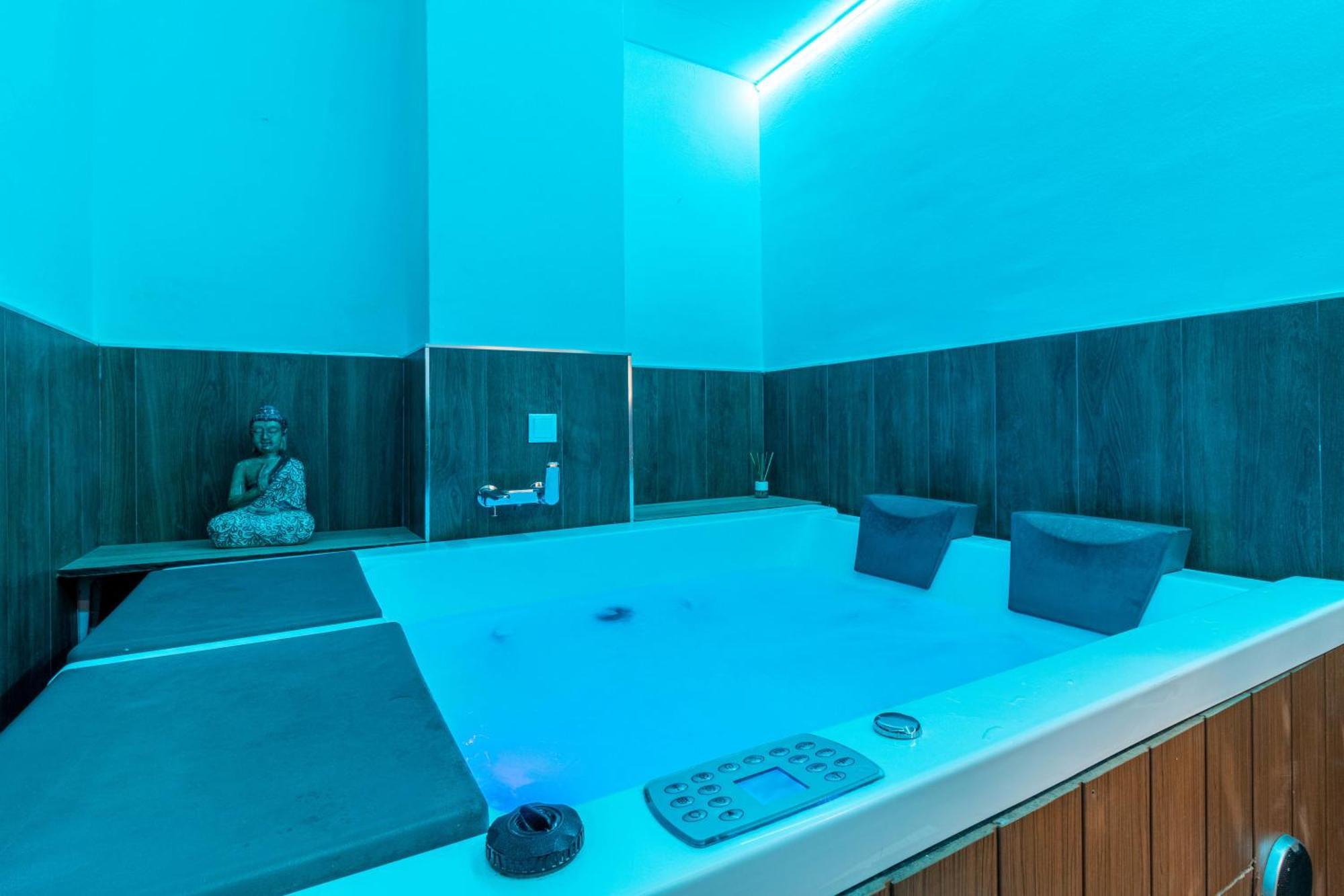 Lujo A Tu Alcance Con Spa Y Garaje Pleno Centro ウエルバ エクステリア 写真